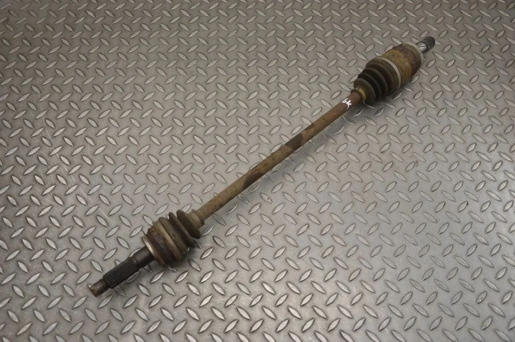Aizmugurējā pusass – kreisā