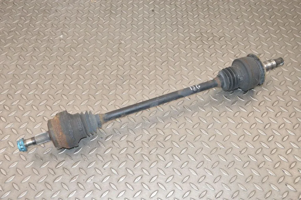 Rear driveshaft – right