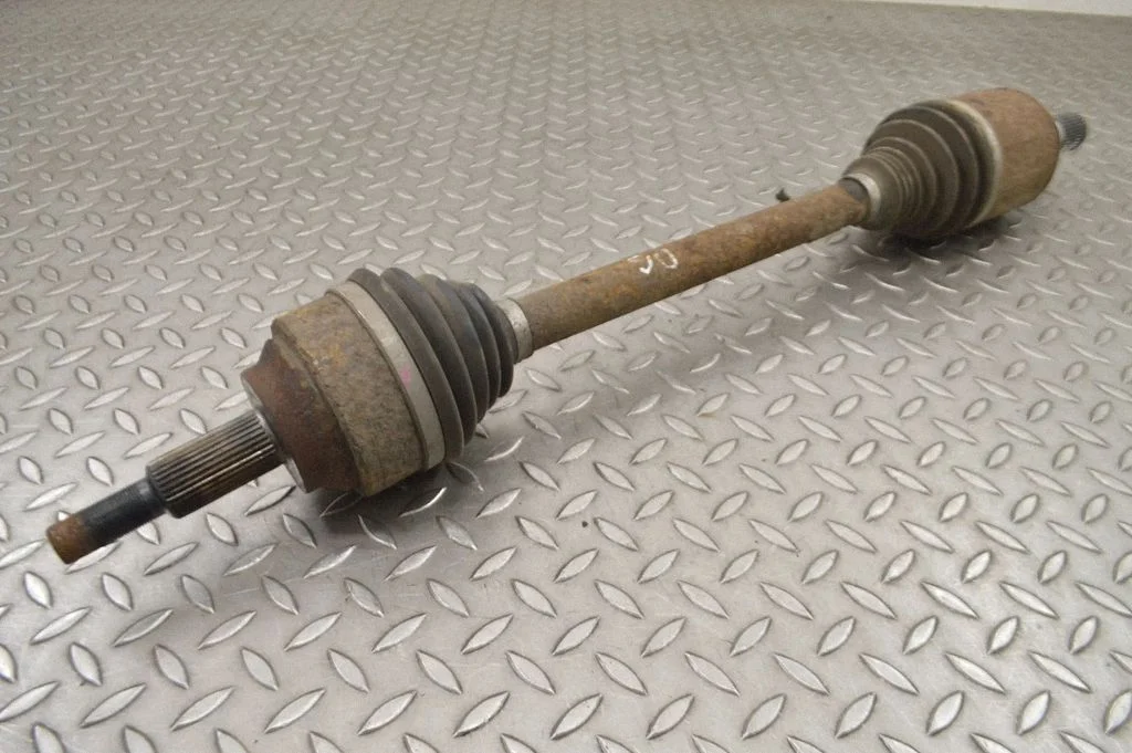 Aizmugurējā pusass – labā