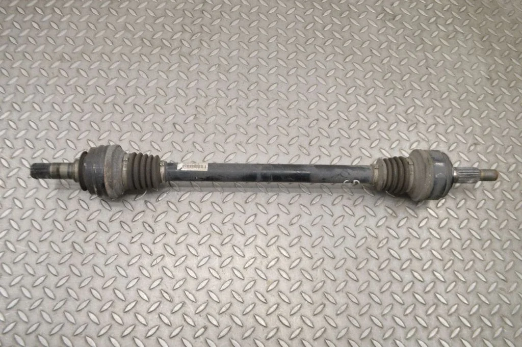Tagumine pooltelg – Porsche Cayenne (92A) (2010-2017)