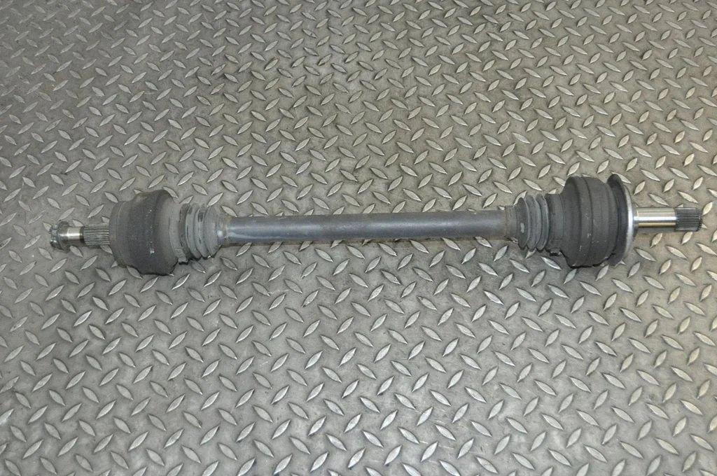 Rear driveshaft – right