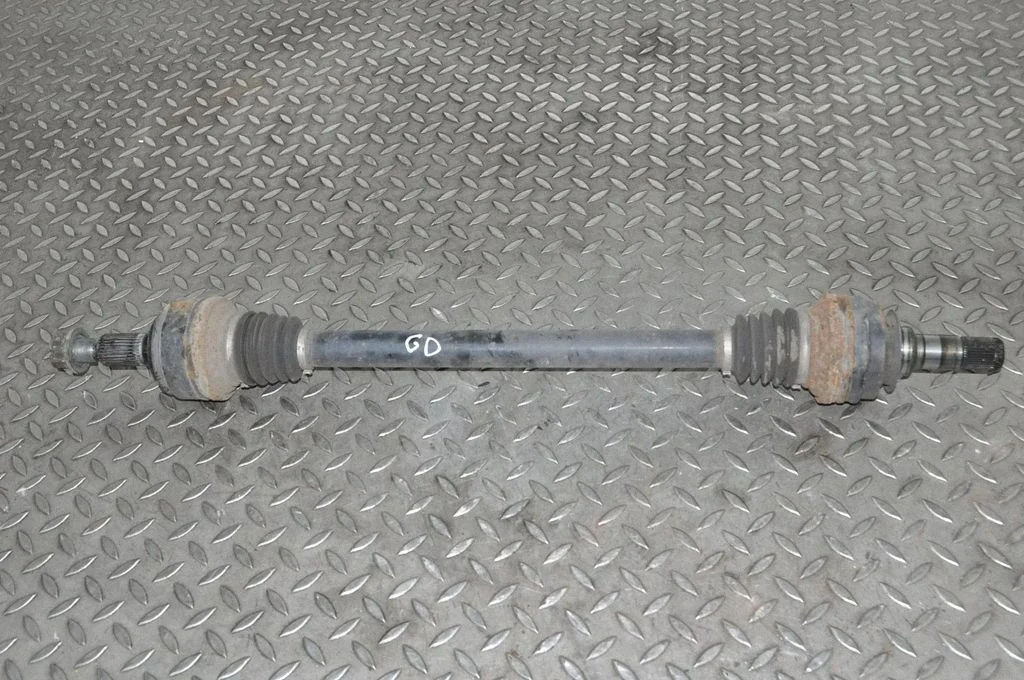 Tagumine pooltelg – Porsche Cayenne (92A) (2010-2017)