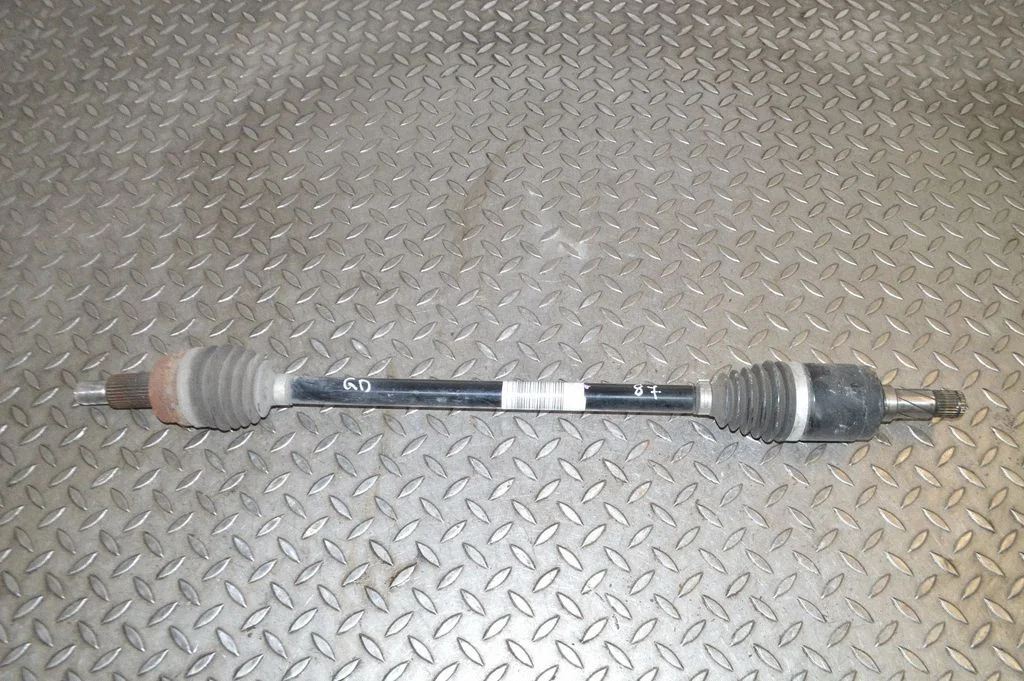 Aizmugurējā pusass FK724B402AB