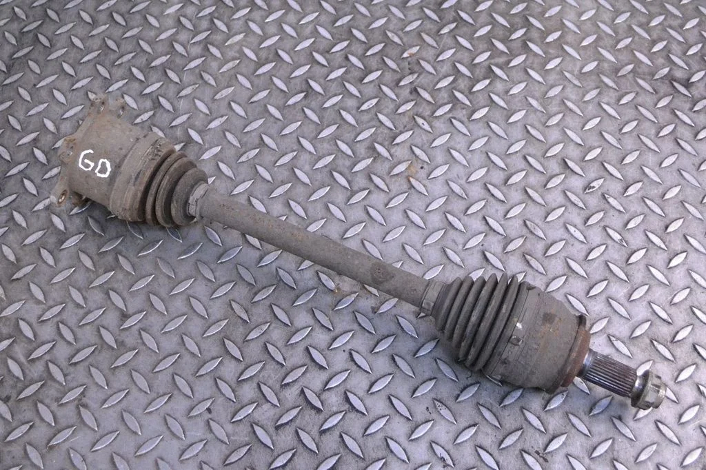 Rear driveshaft – right