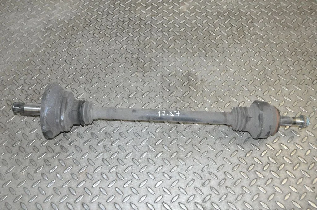 Rear driveshaft – left