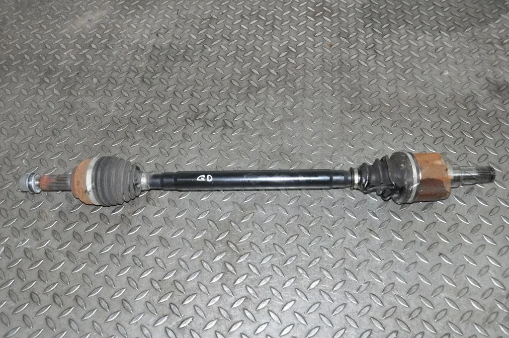 Rear driveshaft – Tesla Model S (2012-)