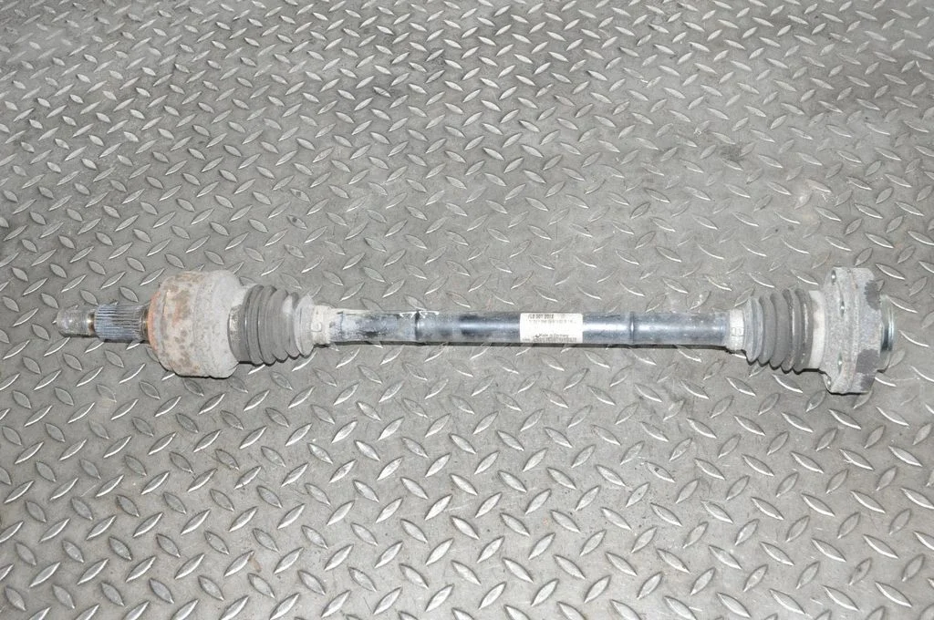 Aizmugurējā pusass 7L0501201B