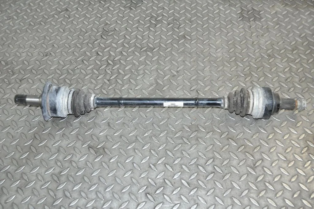 Rear driveshaft – BMW 3 Series F30 F35 F31 (2012-2018)