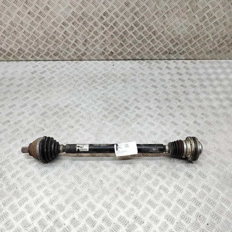 Priekšējā pusass 3Q0407272C