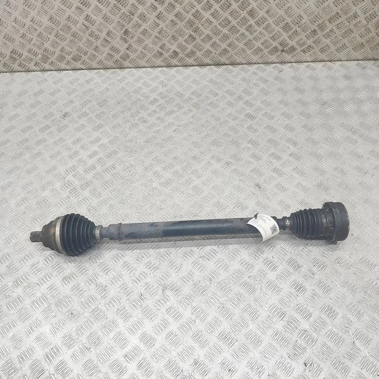 Priekšējā pusass 3Q0407272BR