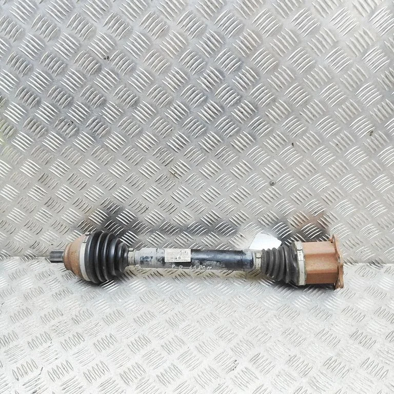 Priekšējā pusass 3Q0407272BB