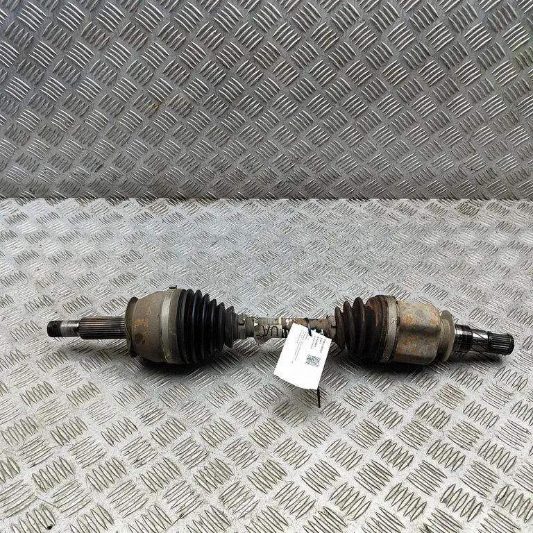 Priekšējā pusass 391005JU0A