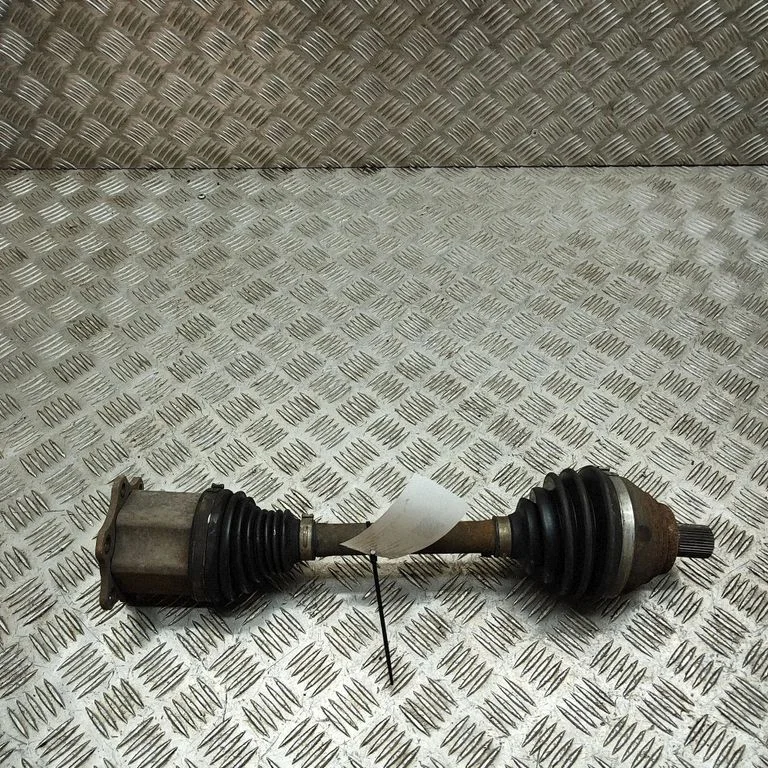 Priekšējā pusass 3Q0407271AC