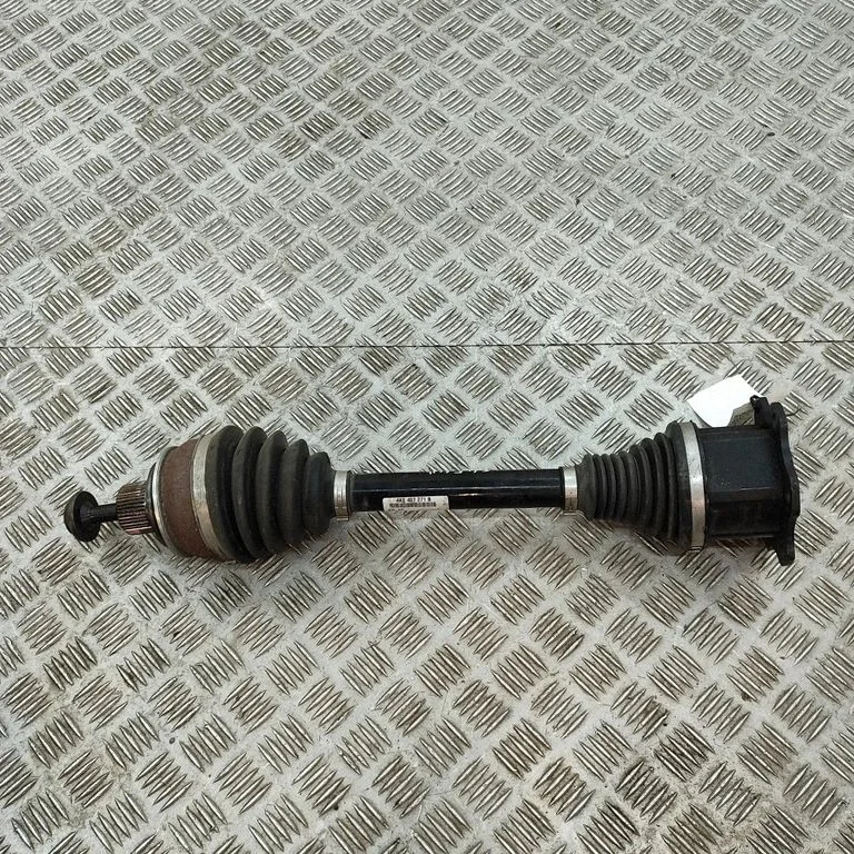 Front driveshaft 4KE407271B – Audi RS Q8 (2019-)