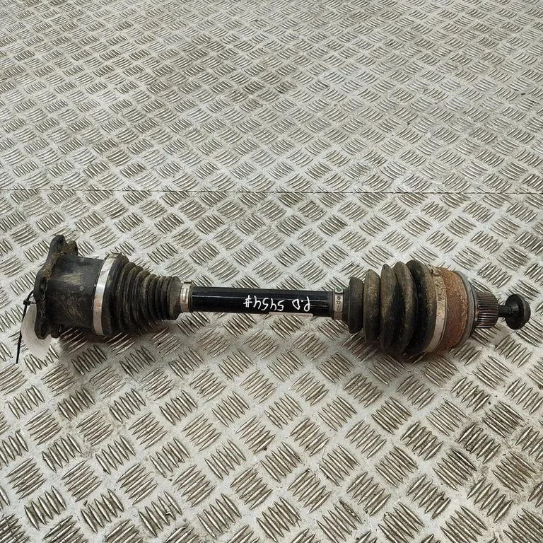 Front driveshaft 4KE407271B – Audi RS Q8 (2019-)