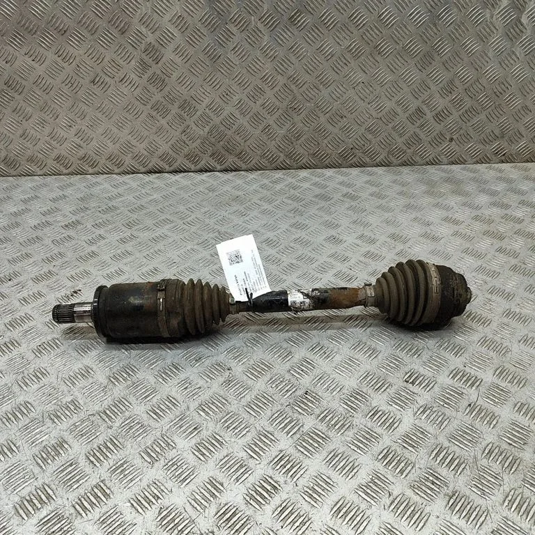 Priekšējā pusass 8680337