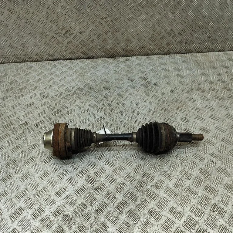 Front driveshaft – Volkswagen Touareg II (2010-2018)