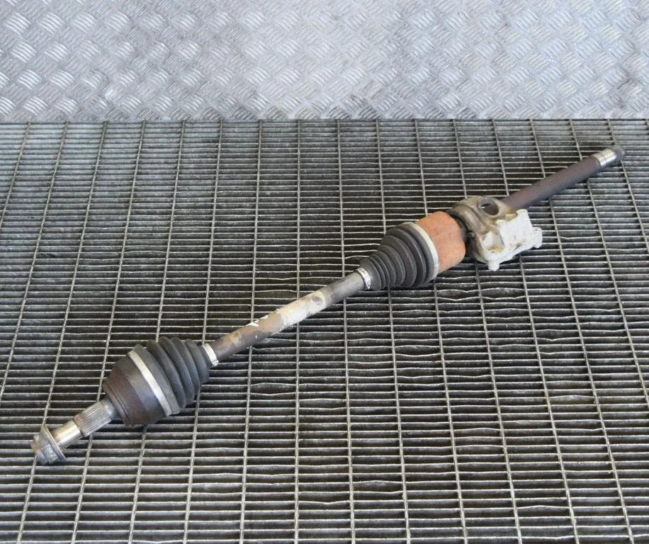 Priekšējā pusass – labā