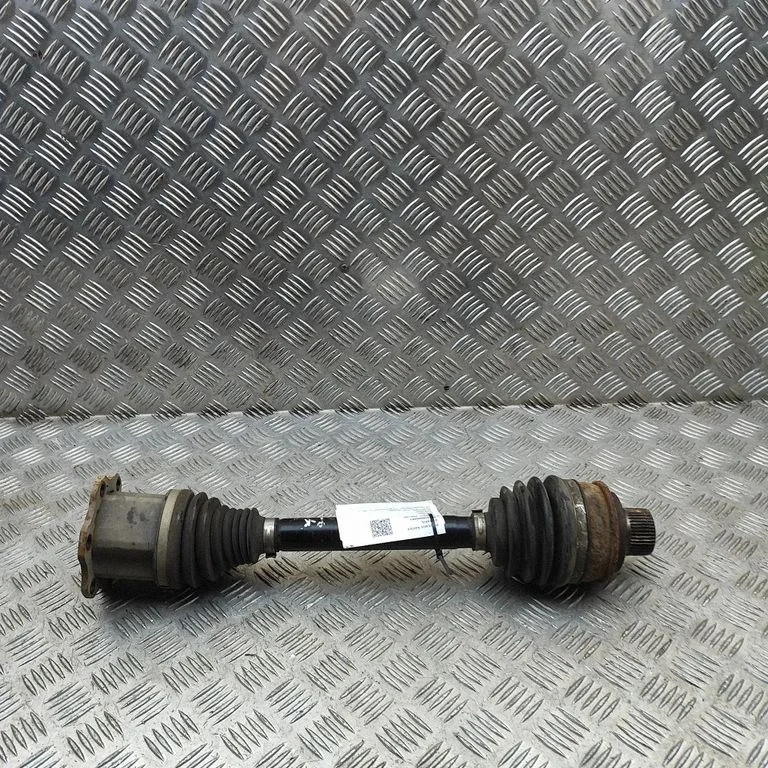 Priekšējā pusass 4M0407271D