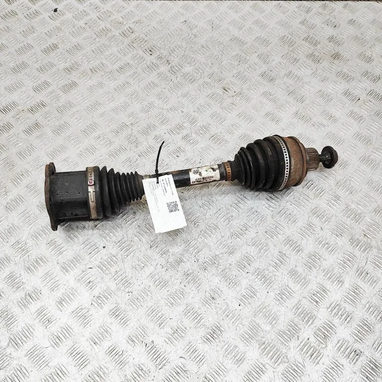 Priekšējā pusass 8W0407271F