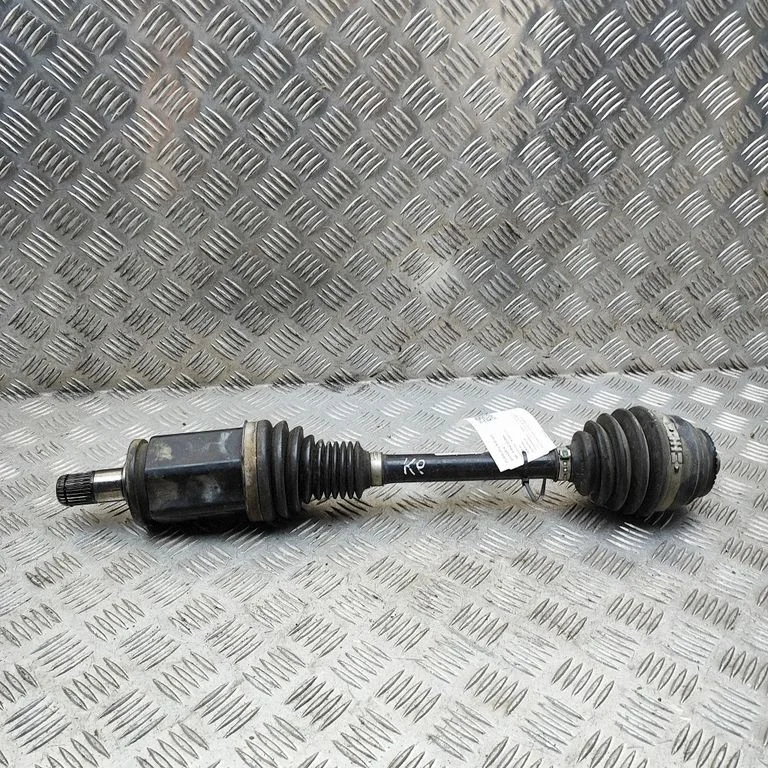 Priekšējā pusass 9884747