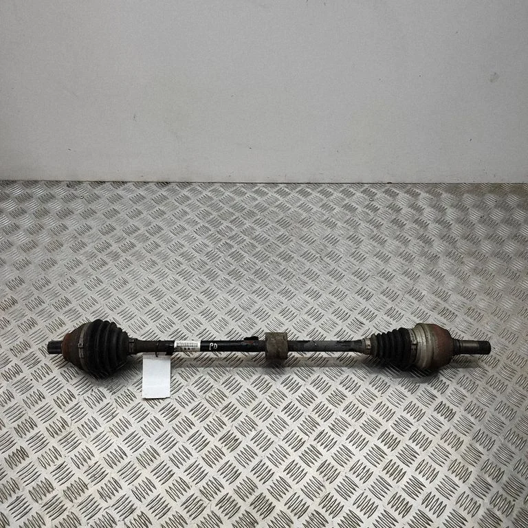 Priekšējā pusass 3Q0407272CA