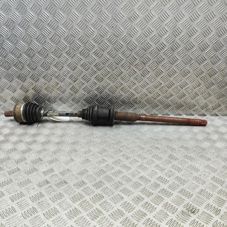 Front driveshaft 31367049