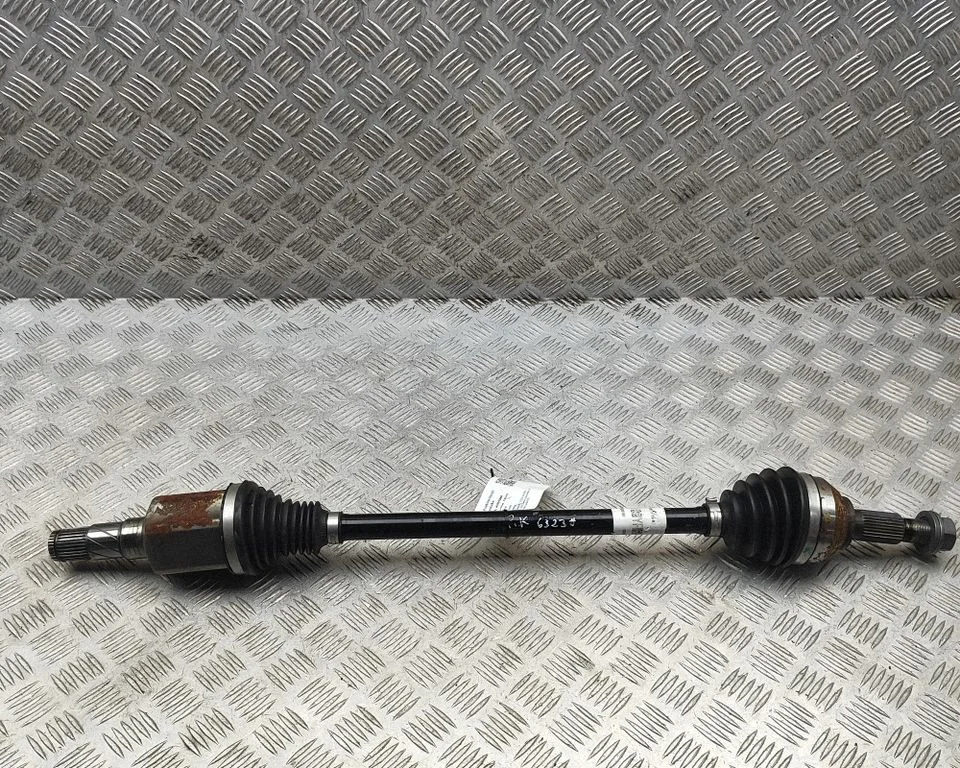Front driveshaft P118811599A