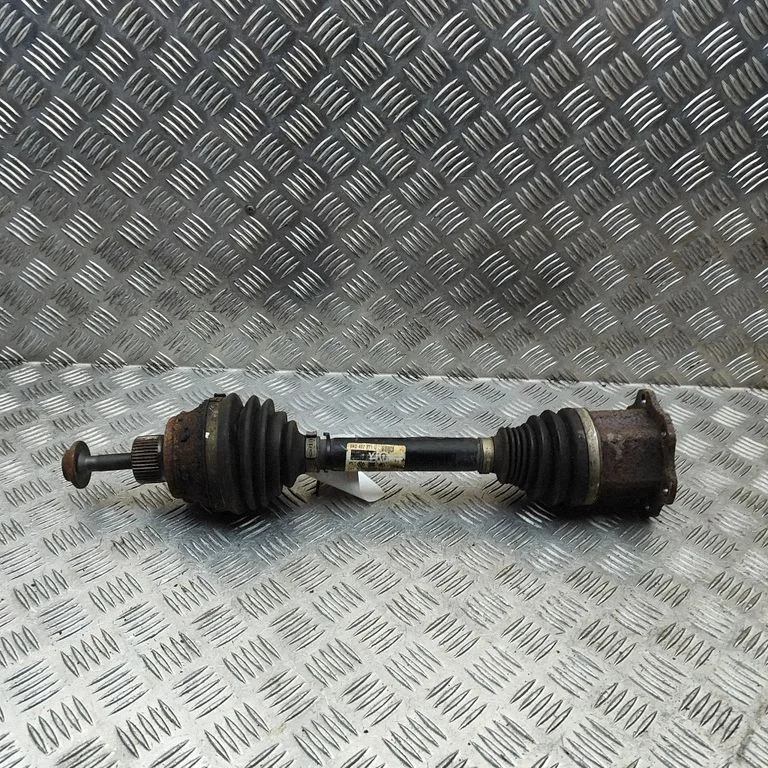Priekšējā pusass 8K0407271Q