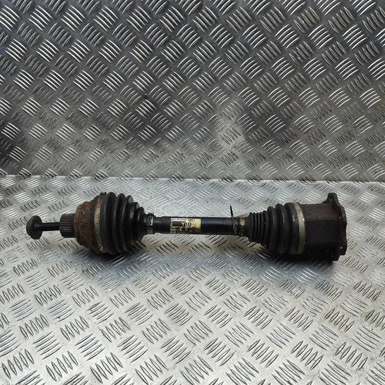 Priekšējā pusass 8K0407271Q