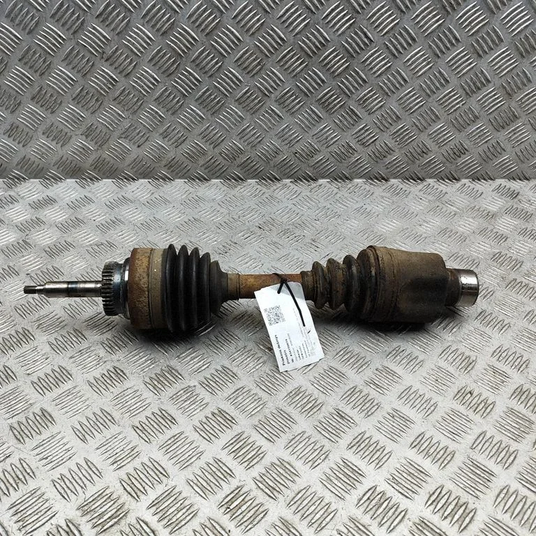 Front driveshaft 34150874