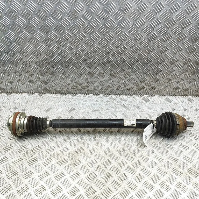 Priekšējā pusass 3Q0407272C