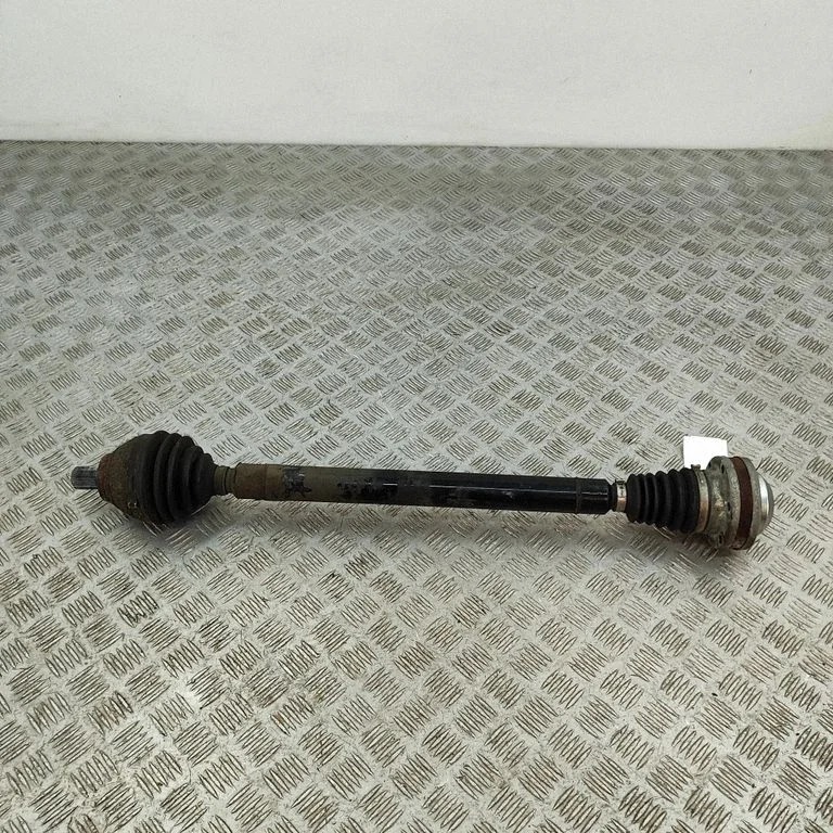 Front driveshaft 3Q0407272C
