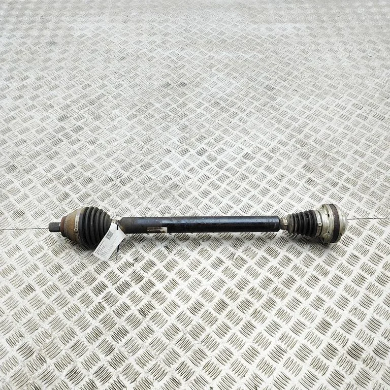 Priekšējā pusass 3Q0407272AB