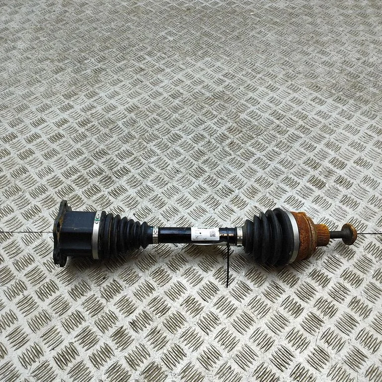 Front driveshaft 4M0407271R – Audi RS Q8 (2019-)