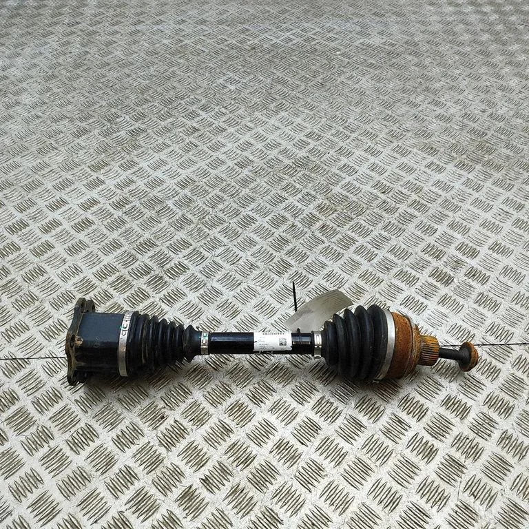Front driveshaft 4M0407271R – Audi RS Q8 (2019-)