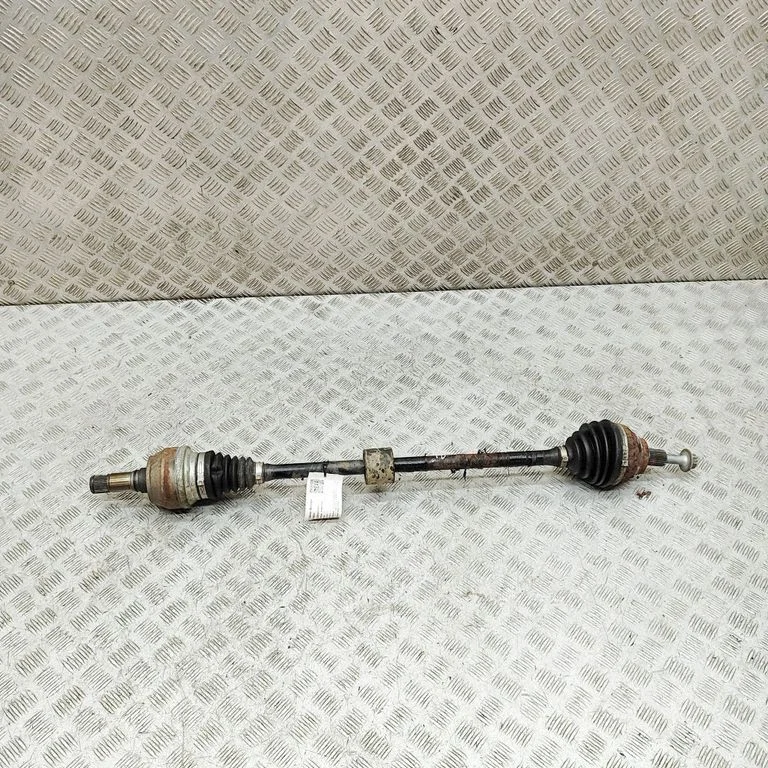 Priekšējā pusass 3Q0407272CA