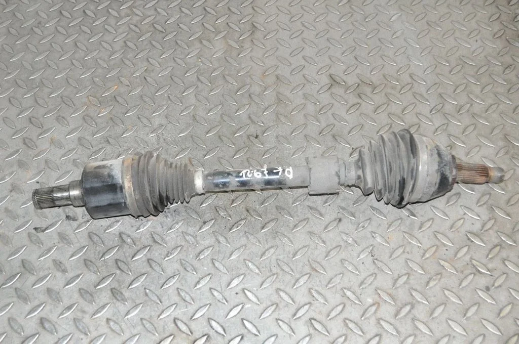 Priekšējā pusass 9809173