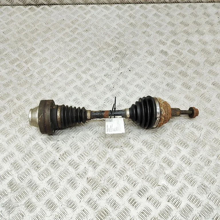 Priekšējā pusass 2H0407271D