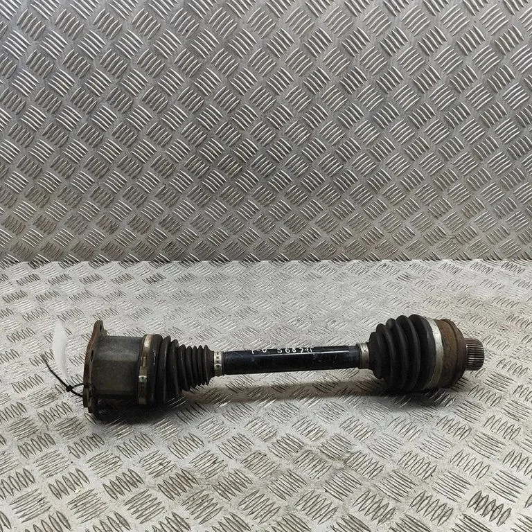 Priekšējā pusass 4M0407271D