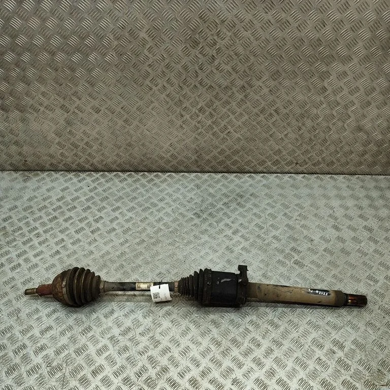 Priekšējā pusass 2N0407272K