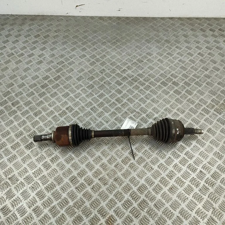 Front driveshaft 391017007R