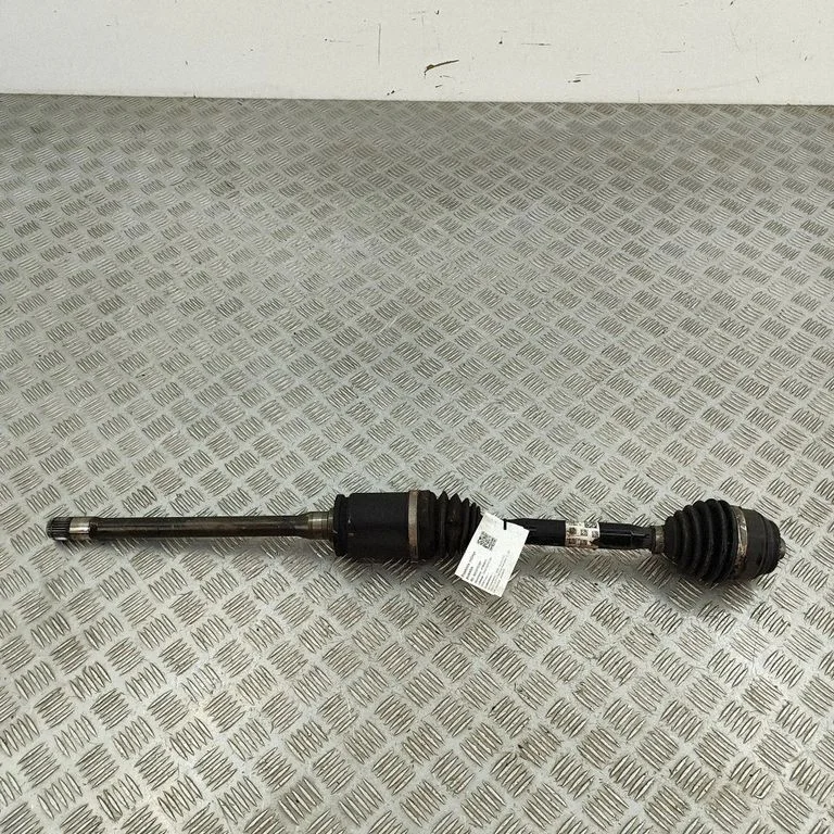 Front driveshaft 8643184