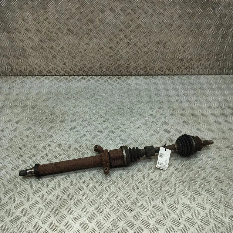 Priekšējā pusass 8605470