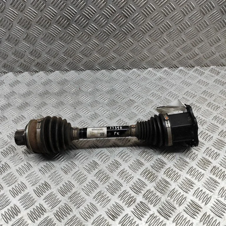 Priekšējā pusass 8W0407271M
