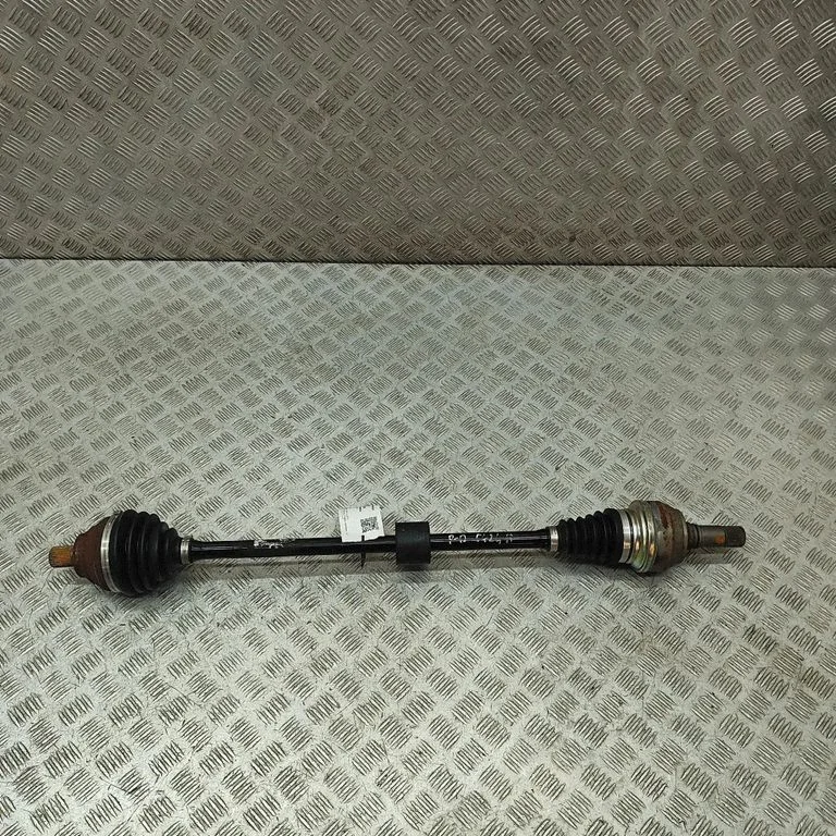 Priekšējā pusass 3Q0407272CA