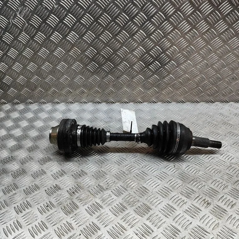 Priekšējā pusass 7L0407271F