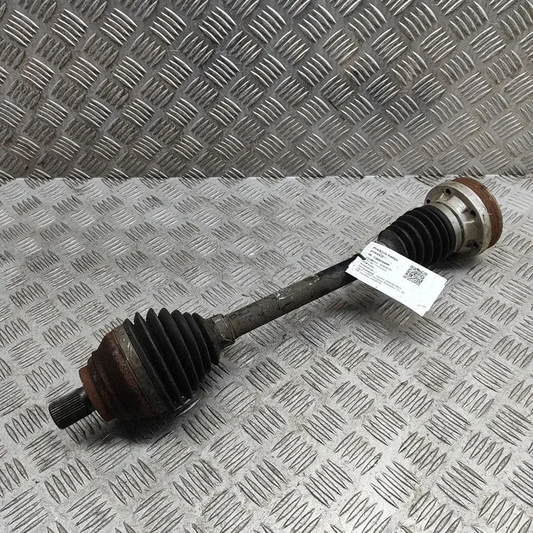 Priekšējā pusass 3Q0407271AR