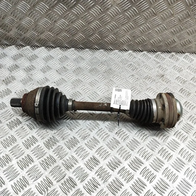 Priekšējā pusass 3Q0407271