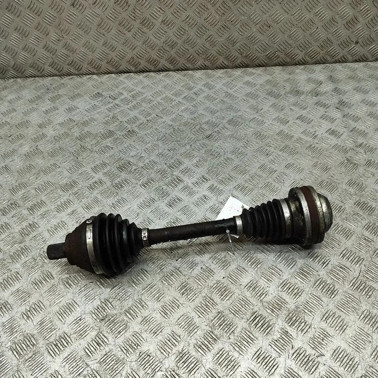 Priekšējā pusass 3Q0407271N